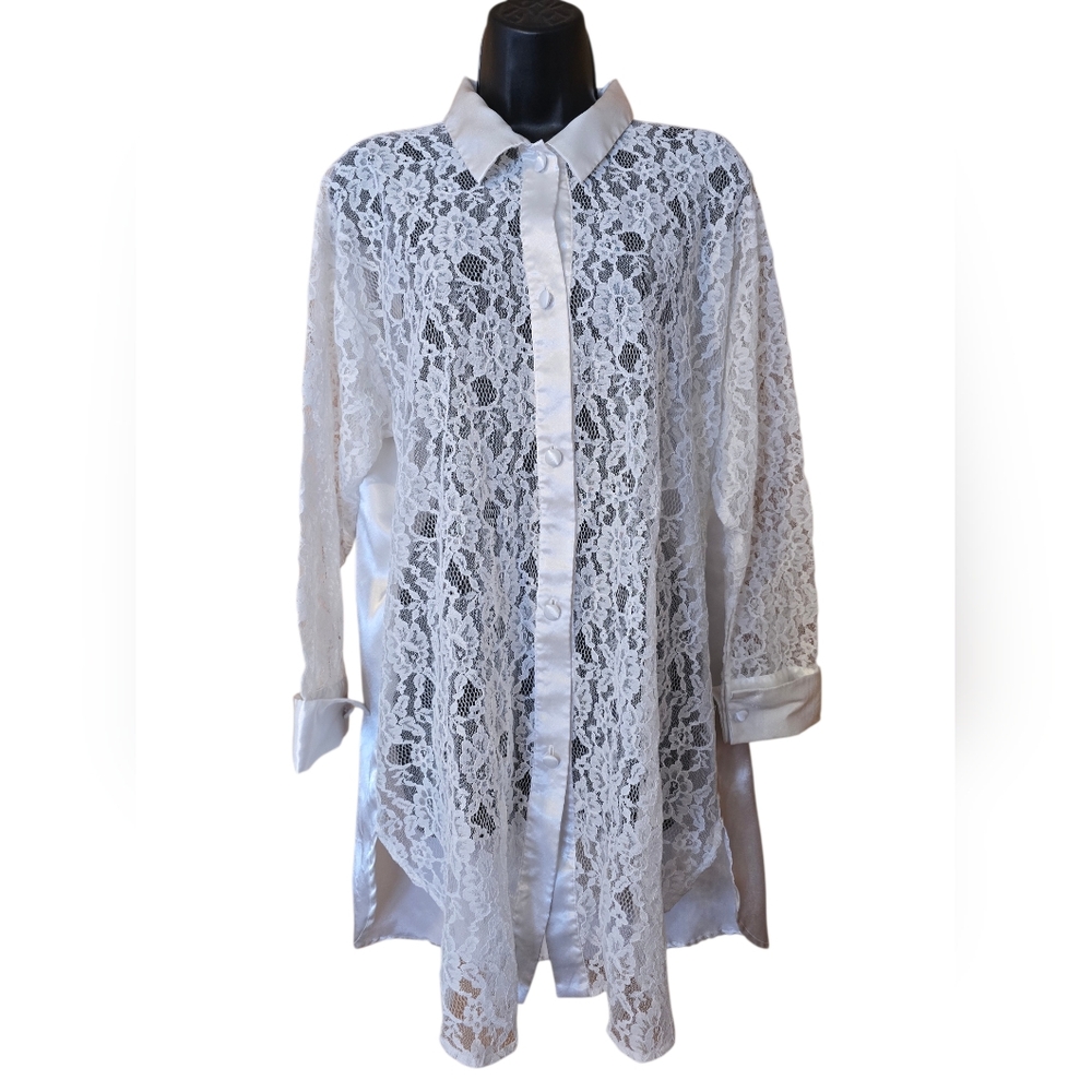 Victoria's Secret Vintage Cream Lace Button-Down Nighty With Satin Details Sexy